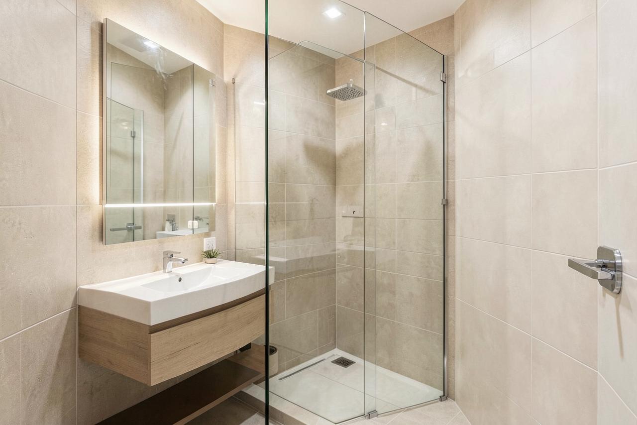 3 BHK for sale in Raheja Classique, Andheri West in Andheri West