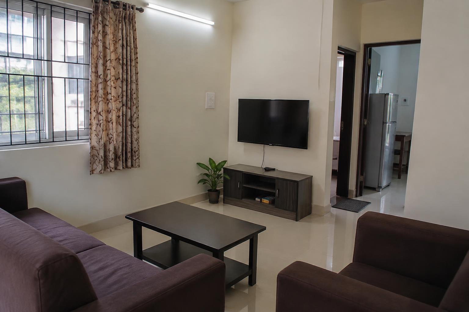 PG for Men in Munjlav, Surat in Munjlav