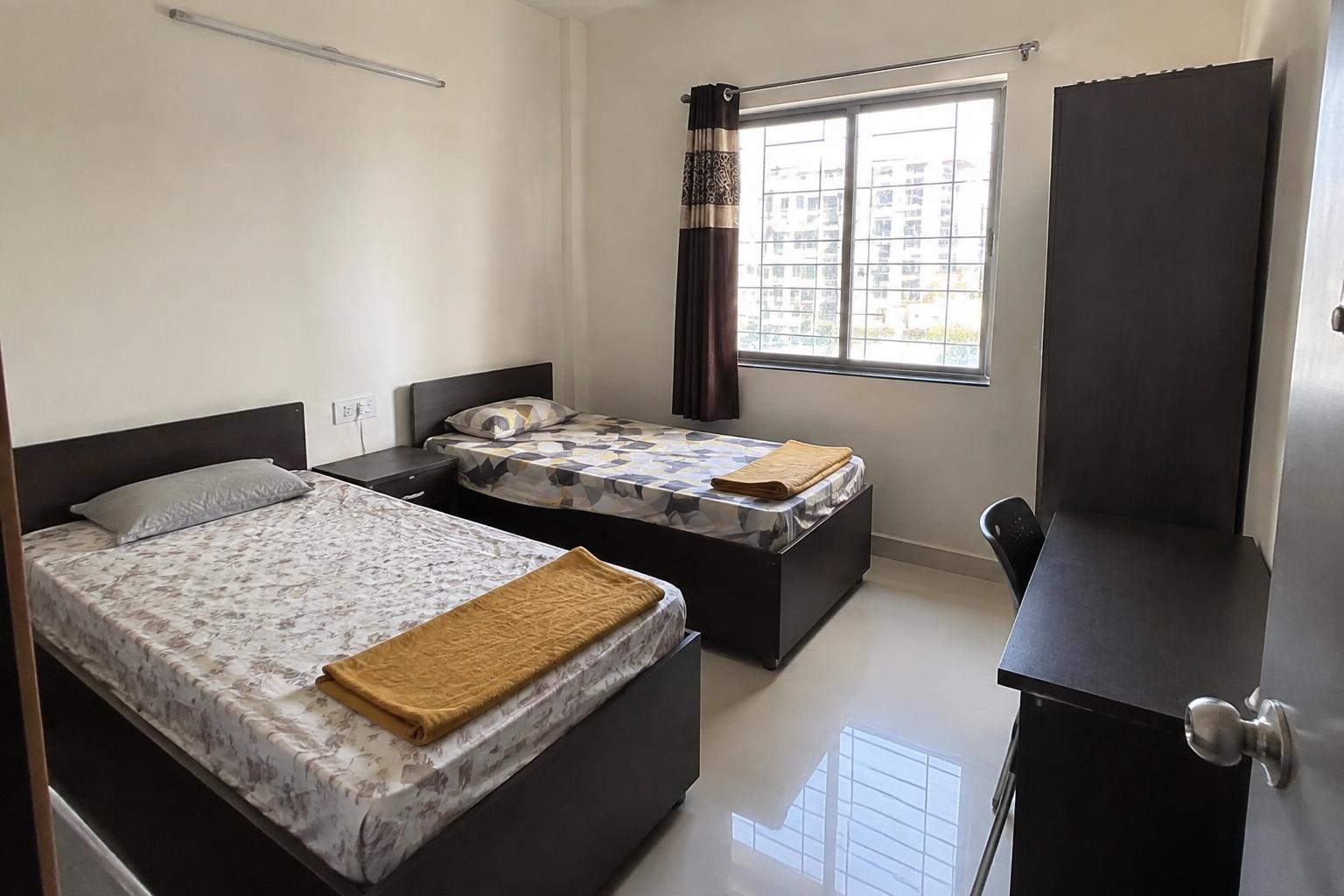 PG Rooms in Girdharnagar, Ahmedabad in Girdharnagar