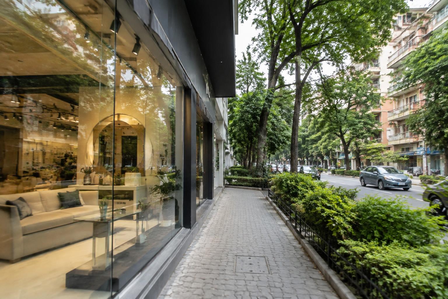 3,895 sq ft Showroom for Sale in Ballygunge, Kolkata in Ballygunge