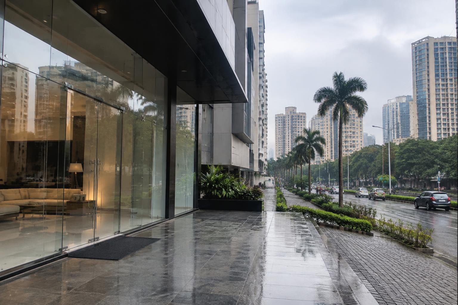 4,806 sq ft Showroom for Rent in Andheri West, Mumbai in Andheri West